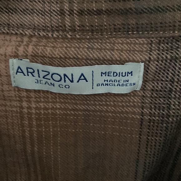 Arizona women’s flannel button down shirt. - Picture 2 of 6